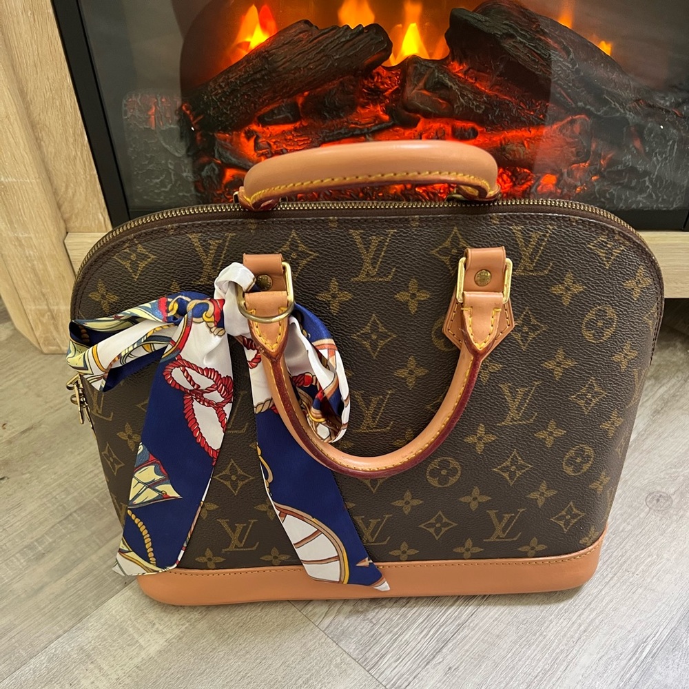 Authentic vintage Louis Vuitton Alma pm tote bag purse handbag